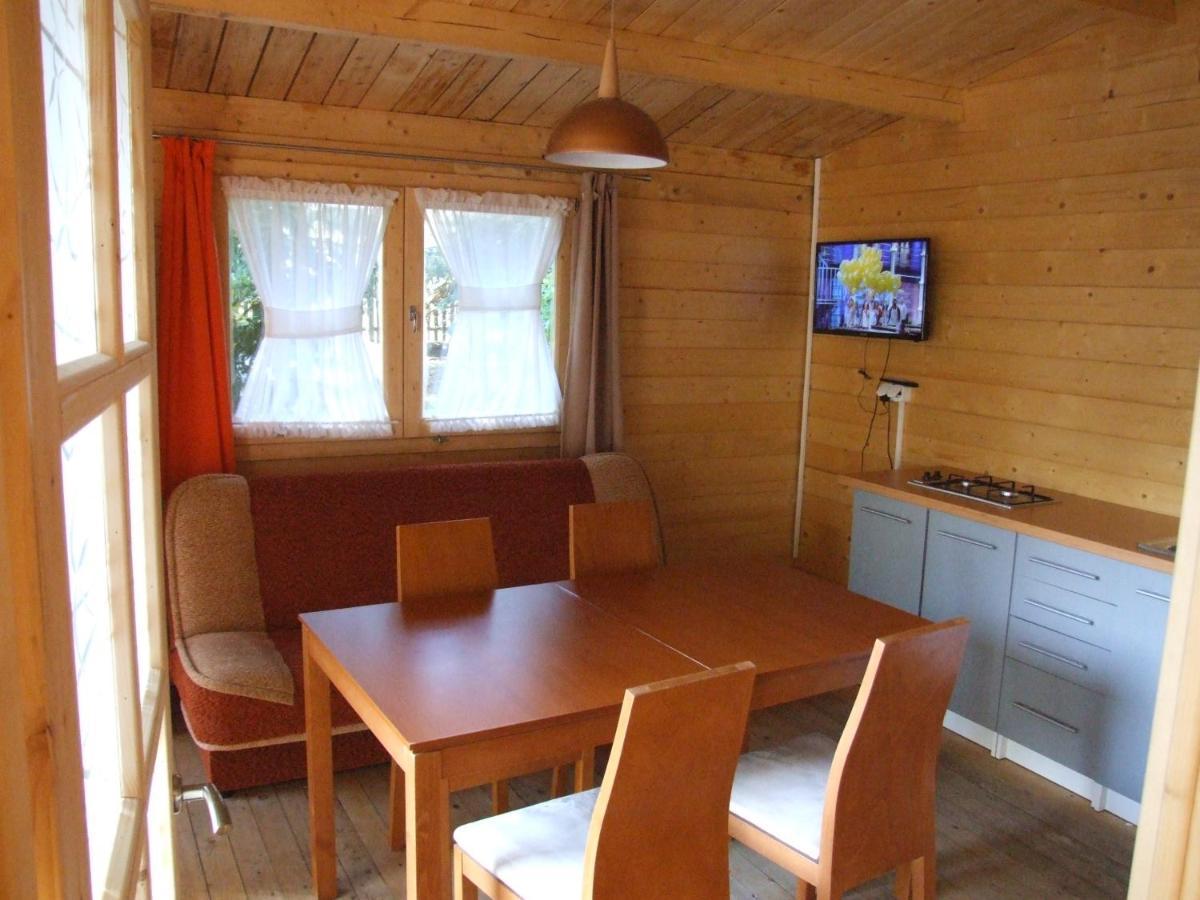 Hotel Osrodek Wypoczynkowy W Jeleniu Borne Sulinowo Exterior foto