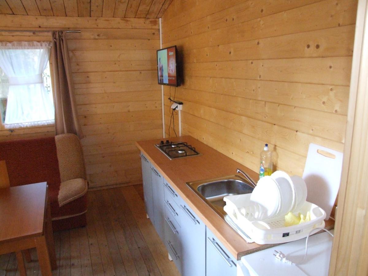 Hotel Osrodek Wypoczynkowy W Jeleniu Borne Sulinowo Exterior foto